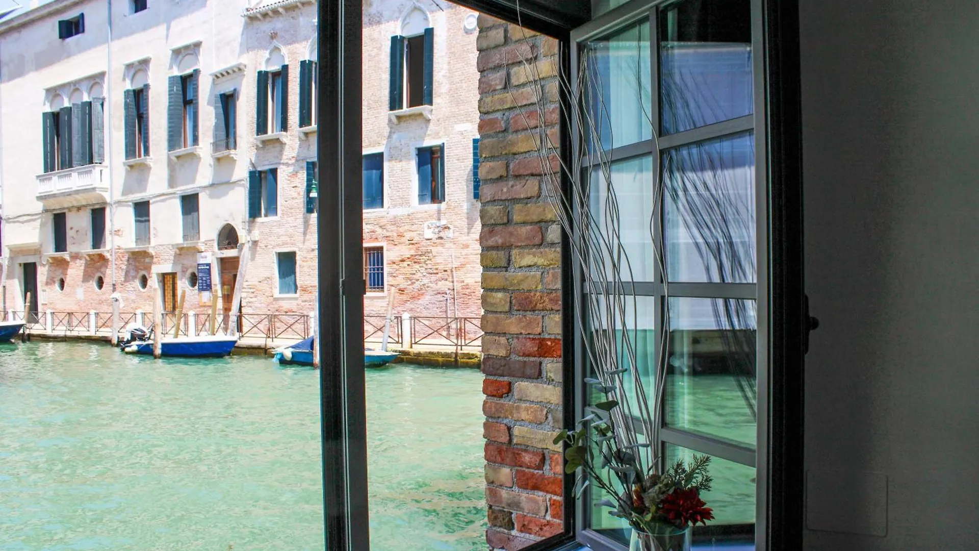 Al Canal Regio - Guest House Венеция 3*,  Италия