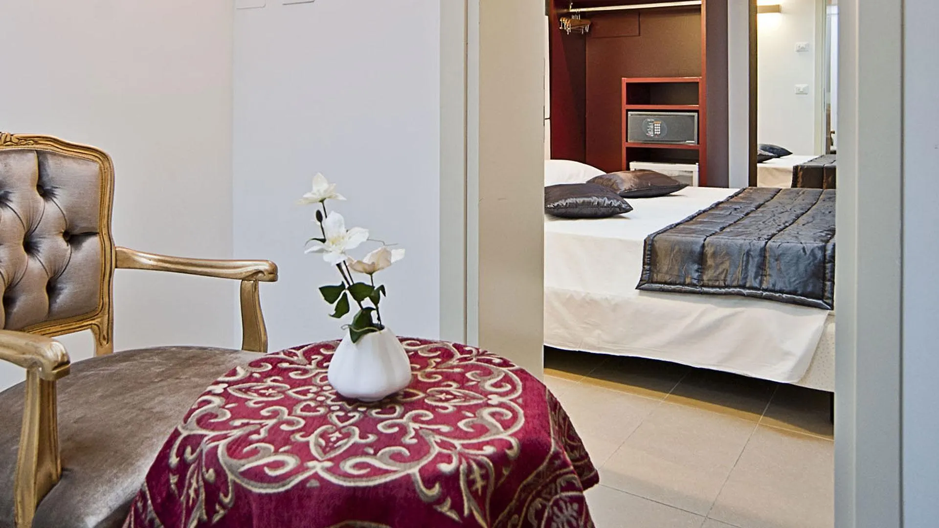 ***  Al Canal Regio - Guest House Venice Italy