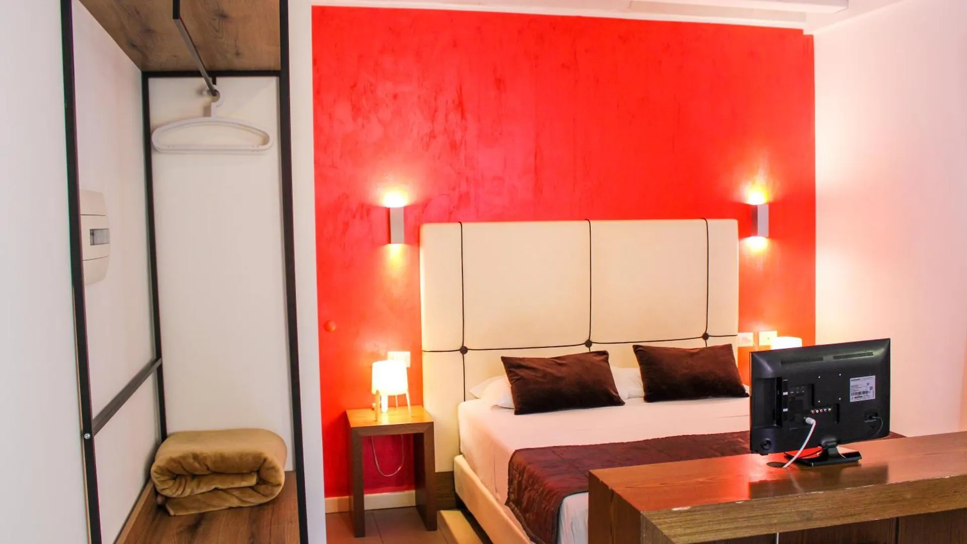 ***  Al Canal Regio - Guest House Venice Italy