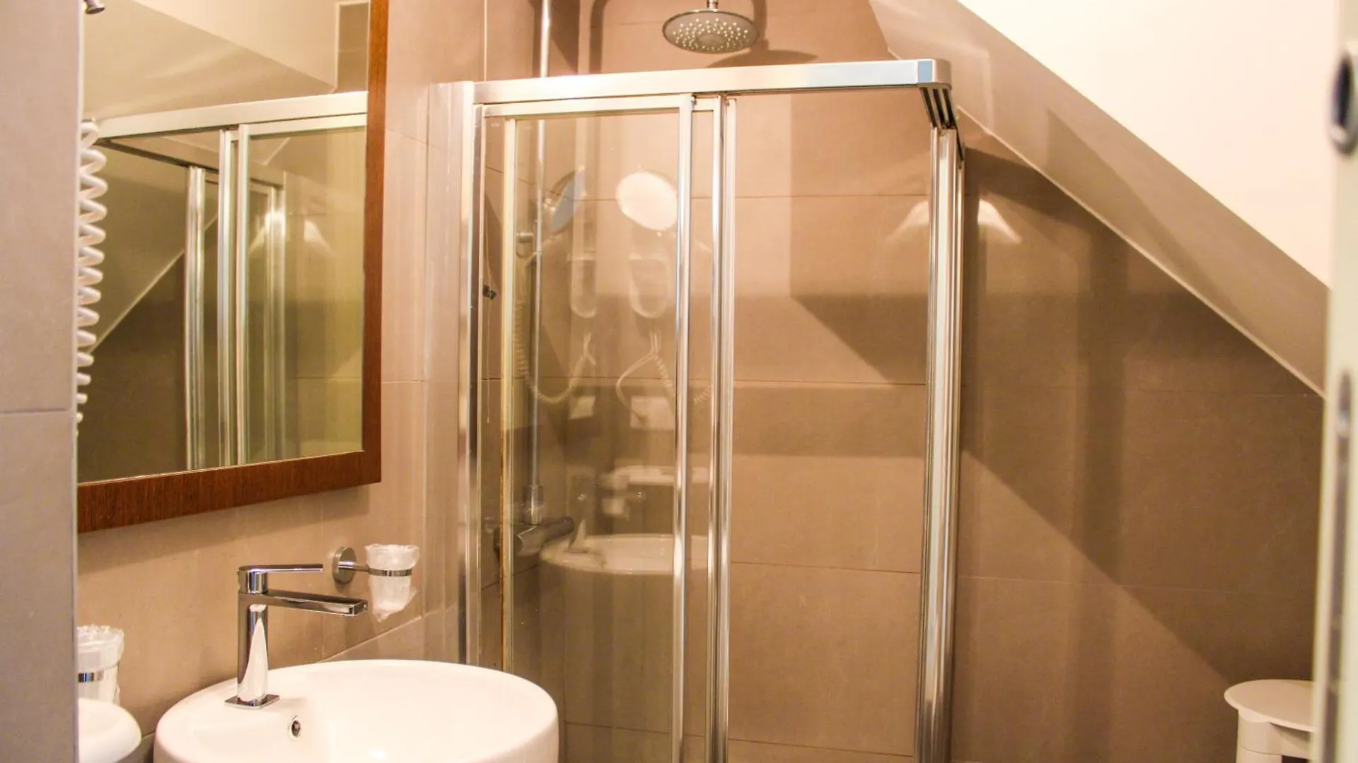 Al Canal Regio - Guest House Venecia 3*,  Italia