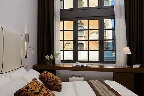 Al Canal Regio - Guest House Venecia Italia